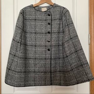 🌟Host Pick🌟 THE LIMITED “Scandal Collection” cape in grey tweed plaid size M